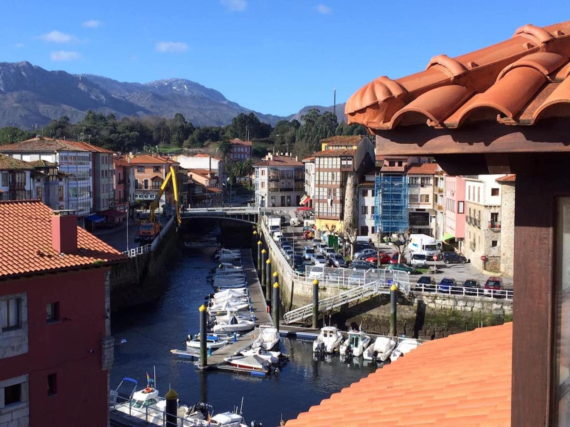 Coqueto En El Puerto De Llanes